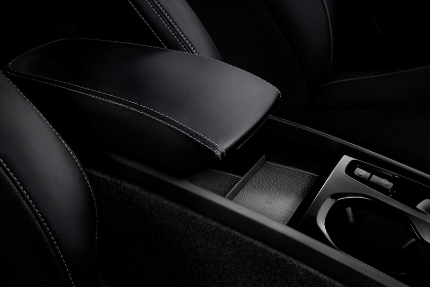 Volvo XC40 T5 Twin Engine – PHEV version debuts 811296