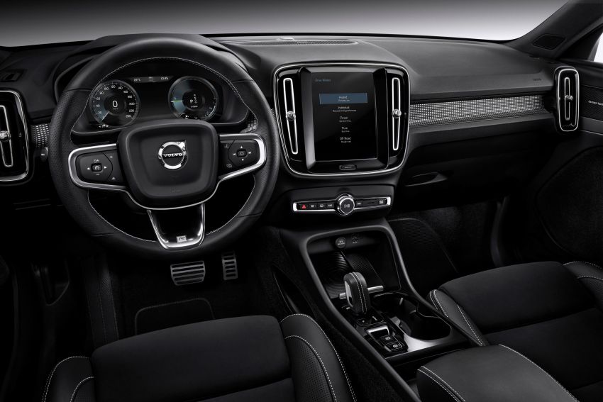 Volvo XC40 T5 Twin Engine – PHEV version debuts 811297