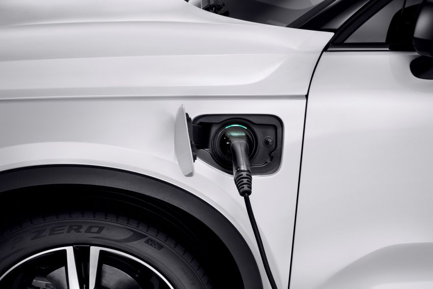 Volvo XC40 T5 Twin Engine – PHEV version debuts 811290