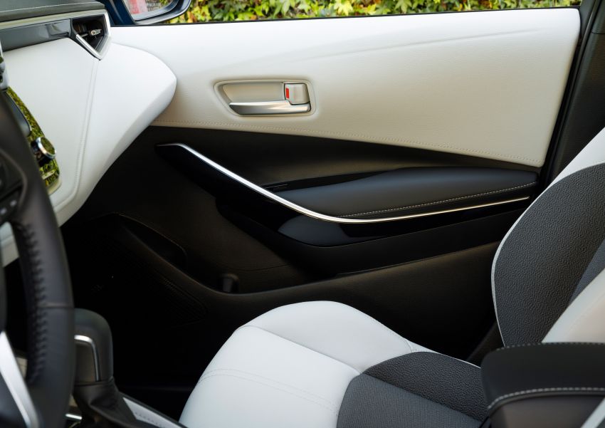 GALLERY: 2019 Toyota Corolla Hatchback for the US 814126