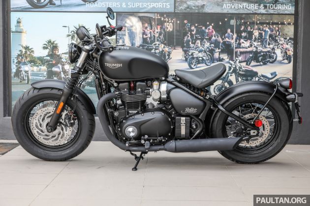 REVIEW: 2018 Triumph Bonneville Bobber Black – muscular retro-styled classic riding, RM74,900