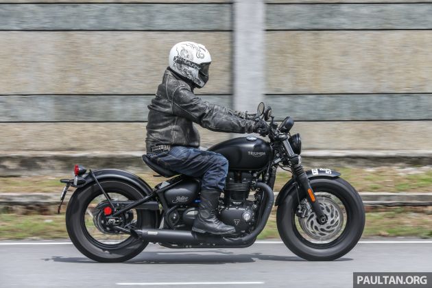 REVIEW: 2018 Triumph Bonneville Bobber Black – muscular retro-styled classic riding, RM74,900
