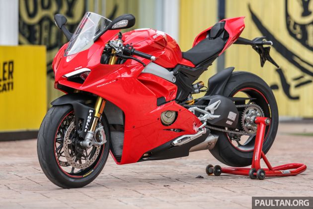 FIRST RIDE: 2018 Ducati Panigale V4 S – welcome to the new world, but is four pots better than two?