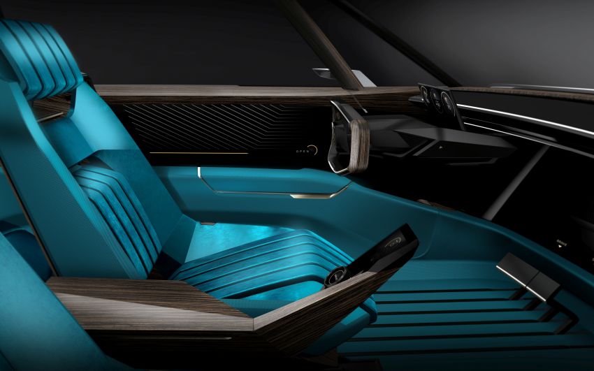 Peugeot e-Legend – a fully-electric retro-styled coupe 863593