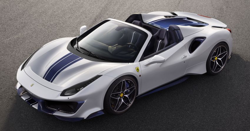 Ferrari 488 Pista Spider debuts in Paris with 720 PS 867819