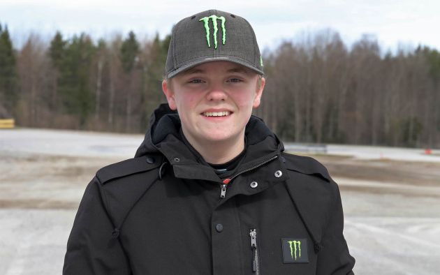 Oliver Solberg, 17-tahun, kini berlumba untuk Subaru Rally Team USA dengan livery biru-kuning klasik!