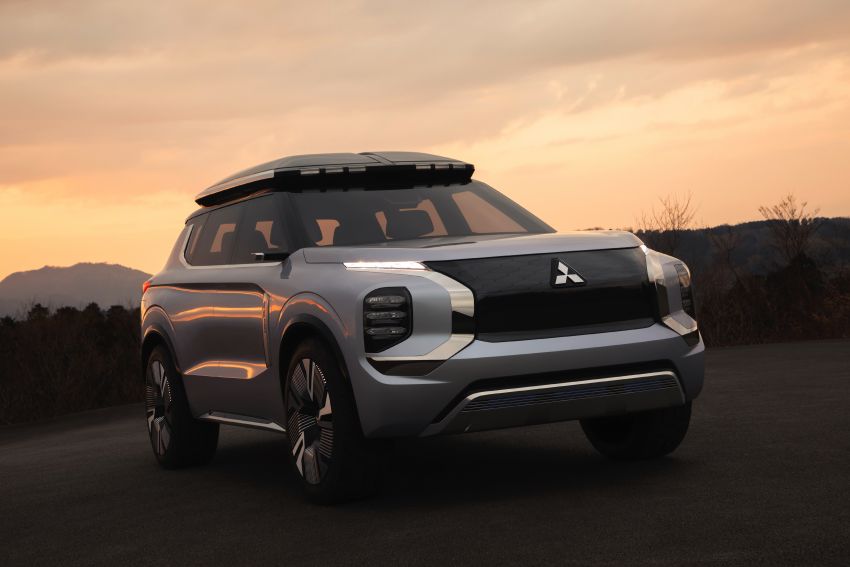 Mitsubishi Engelberg Tourer – PHEV SUV concept with 20 kWh battery, 70 km EV range, 700 km combined 932207