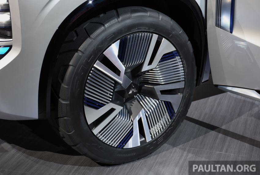 Mitsubishi Engelberg Tourer – PHEV SUV concept with 20 kWh battery, 70 km EV range, 700 km combined 932230