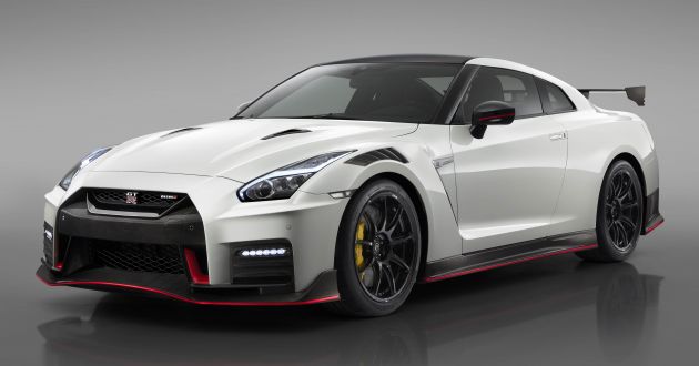 2020 Nissan GT-R Nismo sheds weight, improves grip