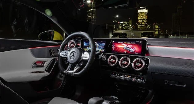 C118 Mercedes-AMG CLA35 4Matic debuts with 302 hp