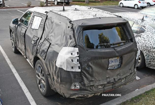 SPYSHOTS: Chevrolet Blazer three-row version seen