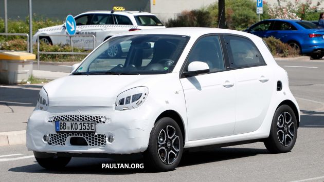 SPYSHOTS: smart EQ forfour facelift spotted testing