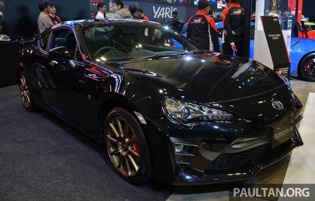 TAS 2020: Toyota 86 Black Limited Concept and AE86 Sprinter Trueno GT-Apex Black Limited on display