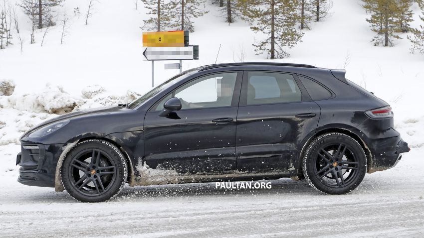 SPYSHOTS: 2022 Porsche Macan petrol – first images 1104171