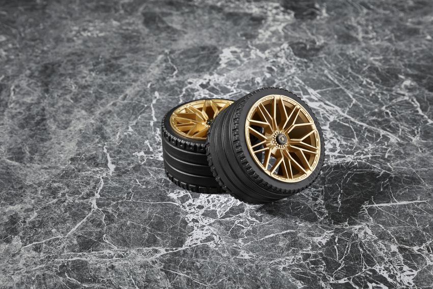 Lego Technic Lamborghini Sián FKP 37 – 3,696 pieces, moving V12, 8-speed gearbox and AWD, RM1,599.90 1123404