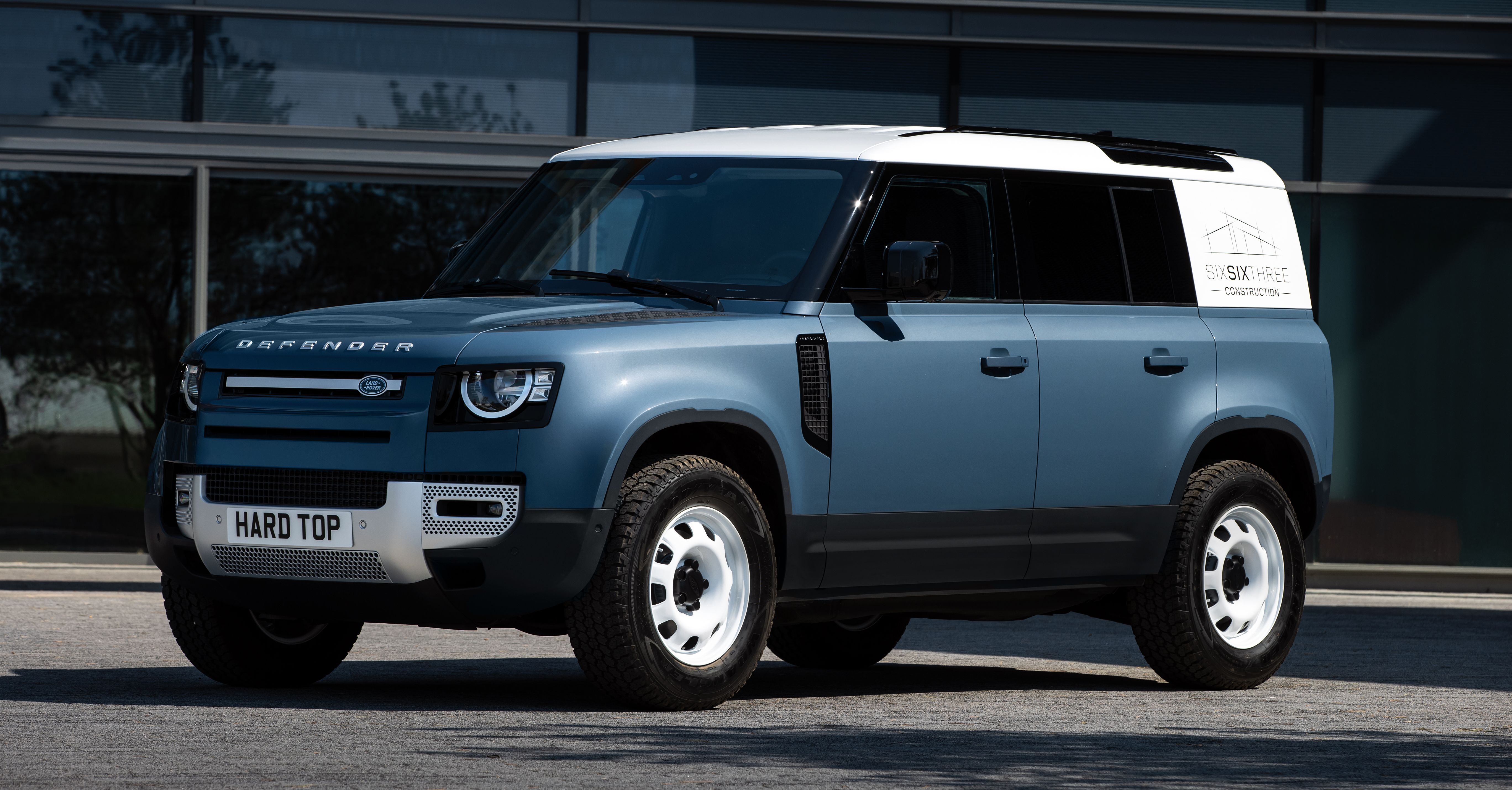 Land Rover Defender versi komersil kini kembali – model Hard Top dalam pilihan Defender 90 dan 110