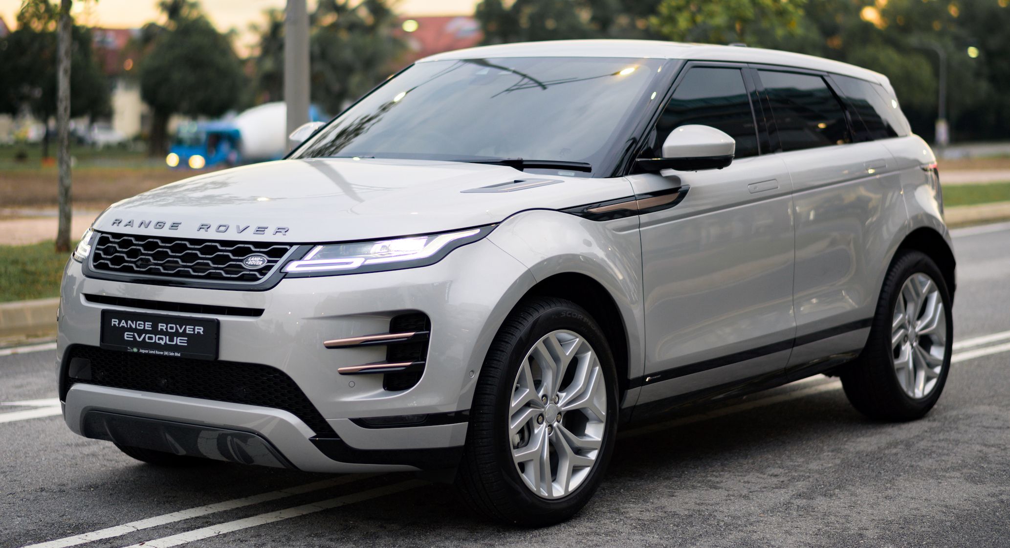 Range Rover Evoque 2020 kini di Malaysia – P200 dan P250 R-Dynamic, harga bermula RM427k tanpa SST