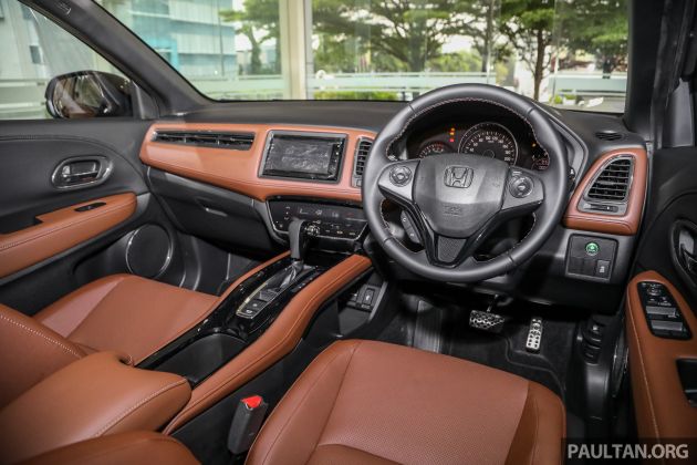 GALLERY: Honda HR-V RS with brown leather interior