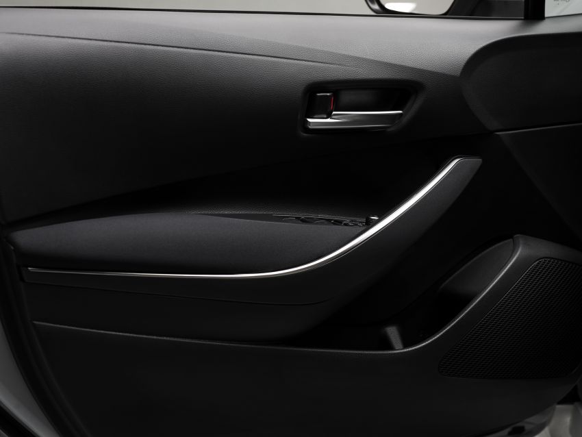 Toyota Corolla Sedan GR Sport – look-faster four-door 1150817