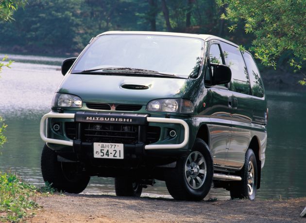 Mitsubishi Grandis, Delica, Space Gear, Pajero – model tujuh tempat duduk Mitsubishi sebelum Xpander