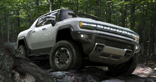 2022 GMC Hummer EV debuts – three-motor electric pick-up truck with 1,000 hp and 15,591 Nm of torque!