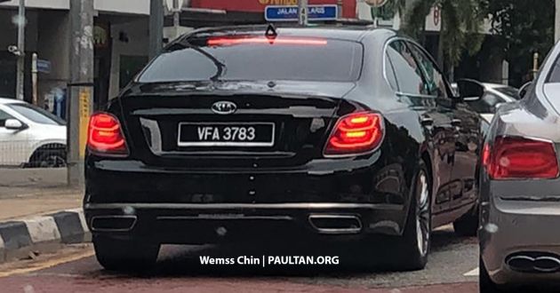 SPYSHOT: Kia K900 flagship sedan spotted in KL!