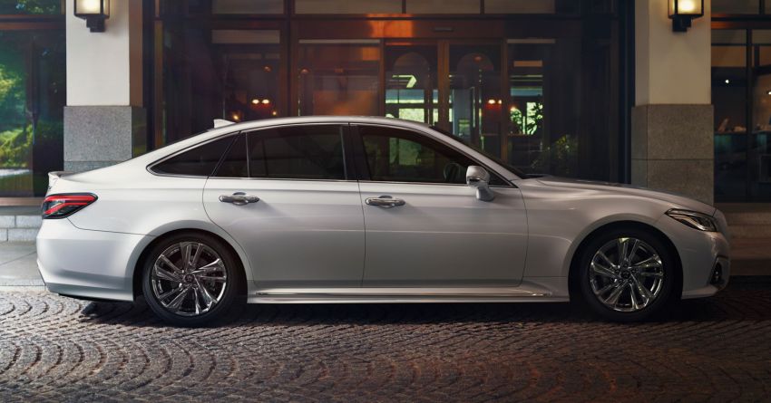 2021 Toyota Crown introduced in Japan with new kit 1202970