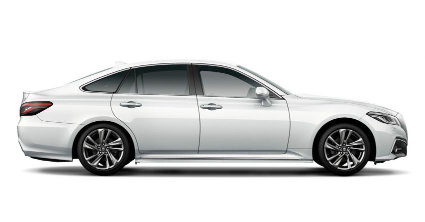 2021 Toyota Crown introduced in Japan with new kit 1202976