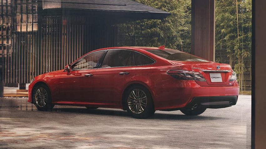 2021 Toyota Crown introduced in Japan with new kit 1202881