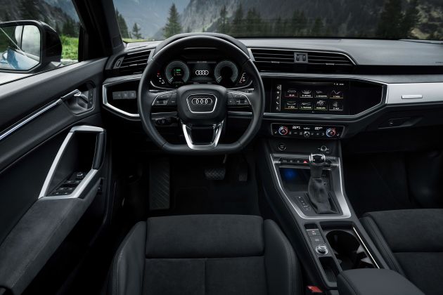 2021 Audi Q3 45 TFSI e debuts – first ever compact PHEV with 1.4L engine; 245 PS, 400 Nm, 50 km e-range