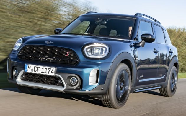 F60 MINI Countryman Boardwalk adds a splash of blue