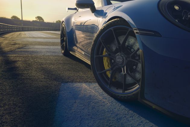 992 Porsche 911 GT3 revealed – better aerodynamics, new front double wishbones, 6:59.9 Nürburgring time