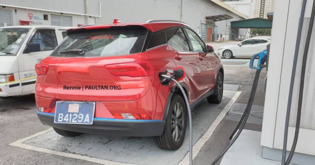 SPIED: Dongfeng Seres 3 spotted in Sunway – 5-seat e-SUV, 120 kW motor, 52.6 kWh battery, 405 km range