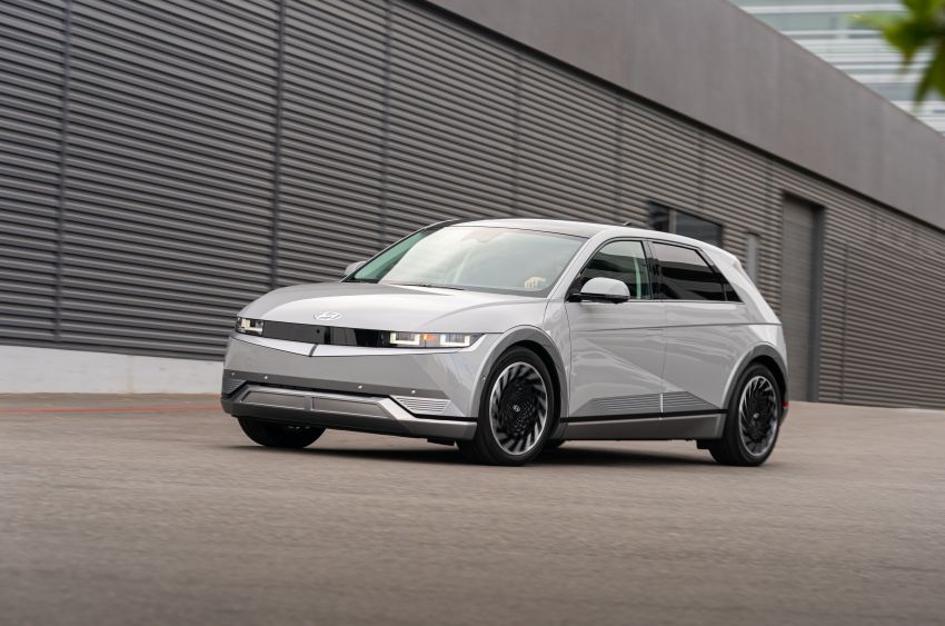 Hyundai Ioniq 5 for US market – 225 hp with RWD, 320 hp with AWD, 393 to 483 km range, on sale in autumn 1298396