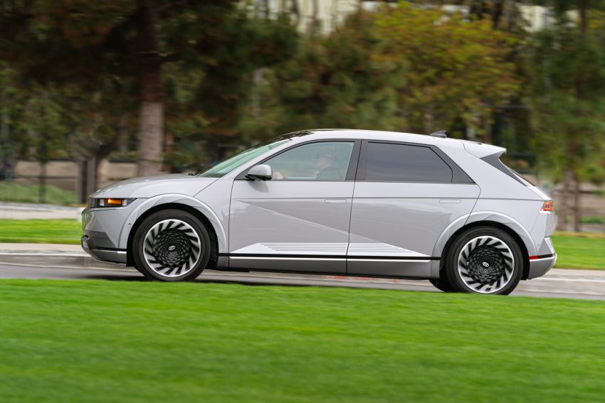 Hyundai Ioniq 5 for US market – 225 hp with RWD, 320 hp with AWD, 393 to 483 km range, on sale in autumn 1298406