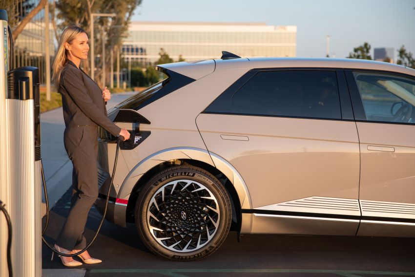 Hyundai Ioniq 5 for US market – 225 hp with RWD, 320 hp with AWD, 393 to 483 km range, on sale in autumn 1298509