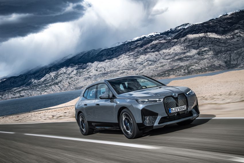 BMW iX fully detailed – power, range bumped slightly to up to 523 PS, 630 km; new M60 with over 600 PS 1301871