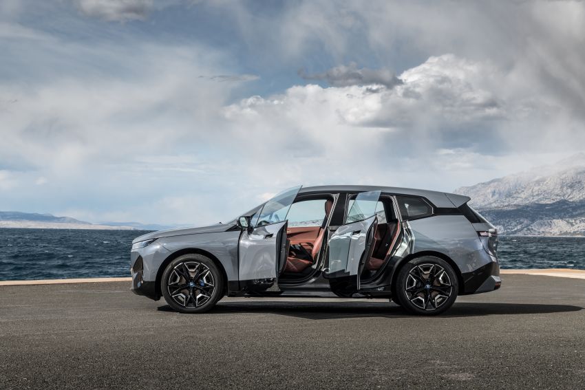 BMW iX fully detailed – power, range bumped slightly to up to 523 PS, 630 km; new M60 with over 600 PS 1301898