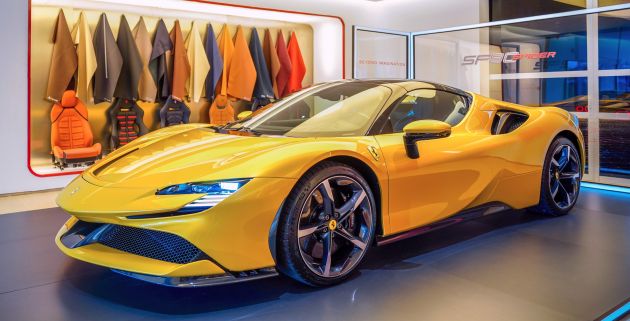 Ferrari SF90 Spider diperkenal secara rasmi di M’sia — plug-in hybrid bumbung terbuka, dari RM2.088 juta