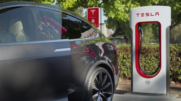 Tesla opens UK Supercharger outlets for use by EVs of other brands; higher rates or monthly fee applicable