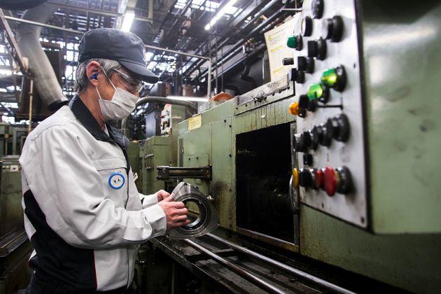 Mazda rotary engine production crosses two million units – from the 1967 Cosmo Sport to the MX-30 R-EV
