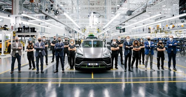 Lamborghini CEO says Aventador’s successor will feature a V12 with PHEV tech, discusses future models