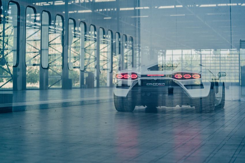 Lamborghini Countach LPI 800-4 debuts – an icon reborn with an 814 PS hybrid powertrain; just 112 units 1330594