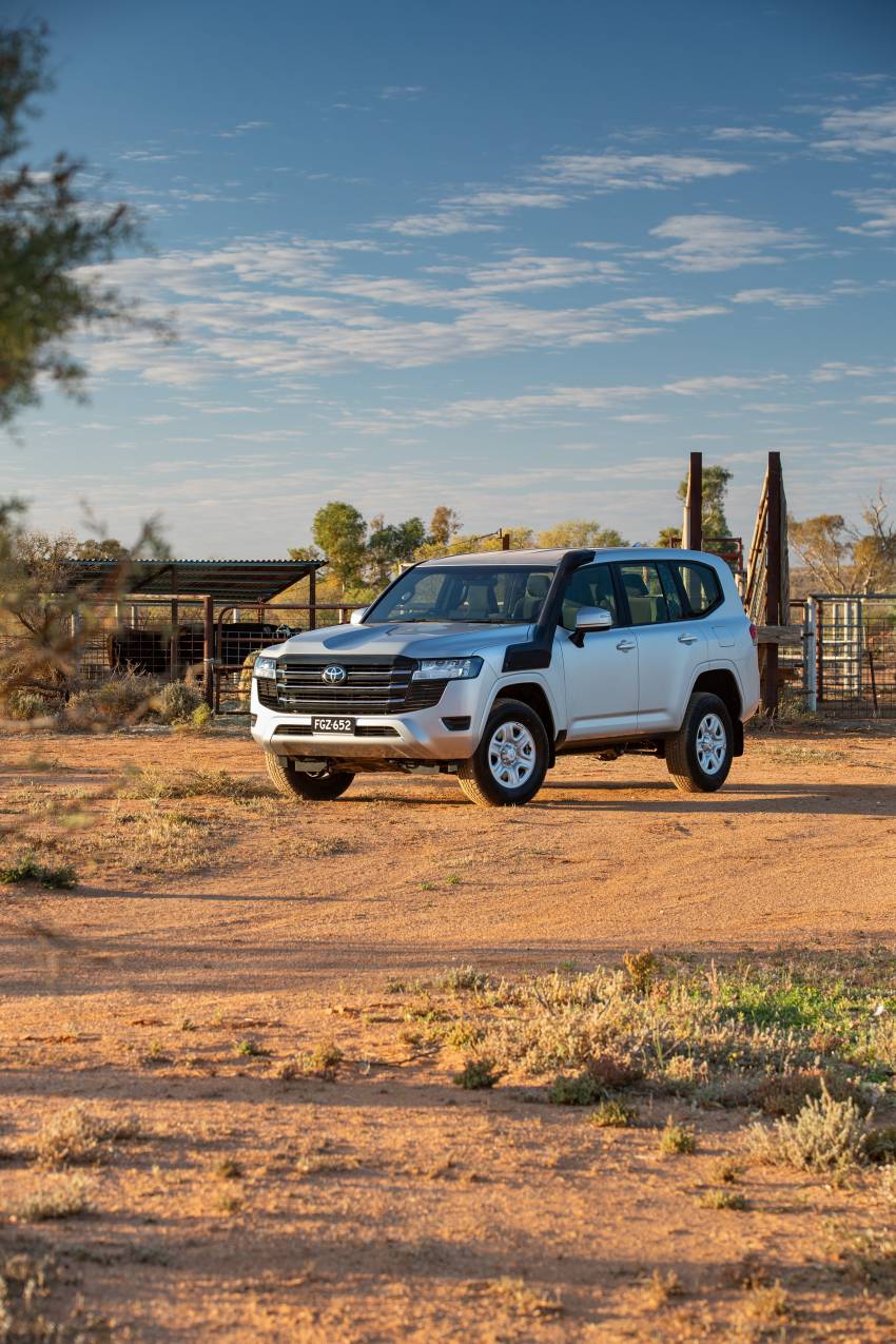 2022 Toyota Land Cruiser 300 in Australia – fr RM274k 1355675