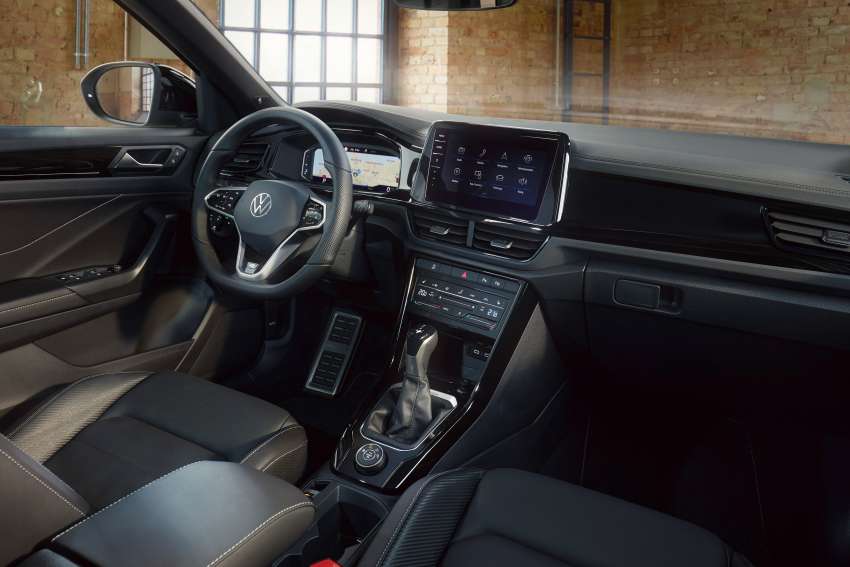 2022 Volkswagen T-Roc facelift debuts – revised exterior; interior gets tablet-style infotainment display 1378093