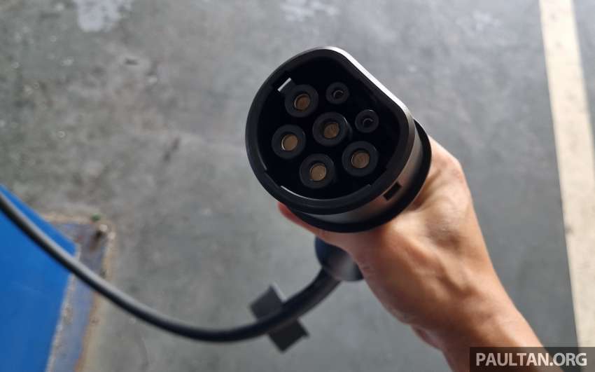 ChargEV replacing older EV chargers with new units 1376291