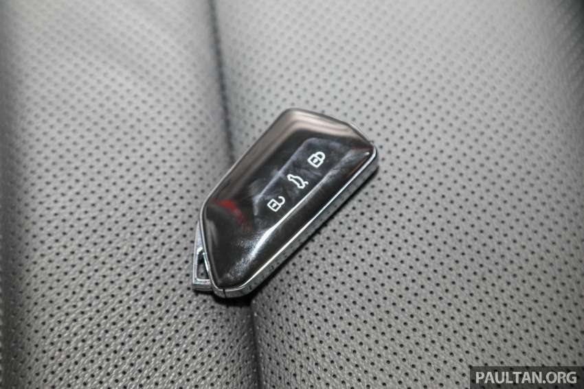 2022 Volkswagen Golf GTI and R-Line Mk8 in Malaysia 1396573