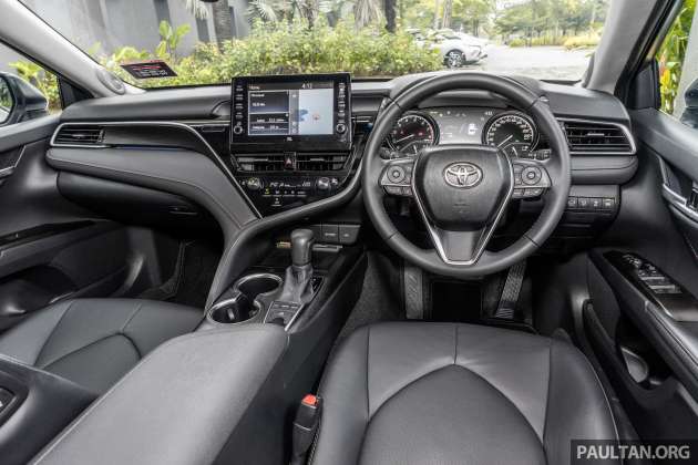 REVIEW: 2022 Toyota Camry facelift in Malaysia – 209 PS/253 Nm 2.5L Dynamic Force engine, RM199k