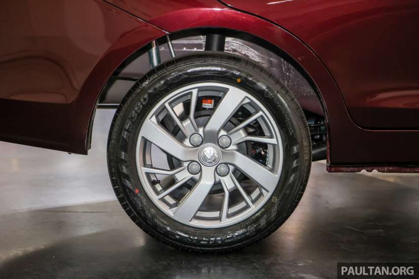 Proton Saga MC2 2022 dilancarkan – empat varian, ESC turut diberikan untuk Standard AT; dari RM34k 1453642