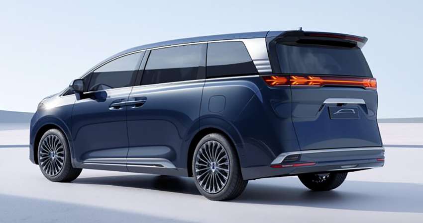 Denza D9 EV debuts from RM254k – BYD-Mercedes-Benz JV’s electric people mover is <em>menteri</em>-worthy 1455945